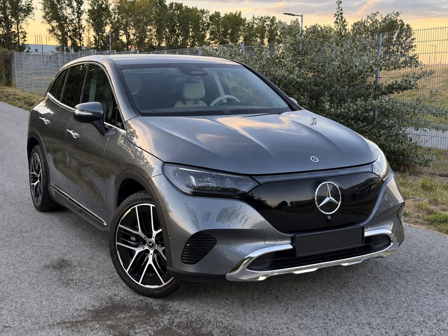 Mercedes-Benz EQE SUV 350+