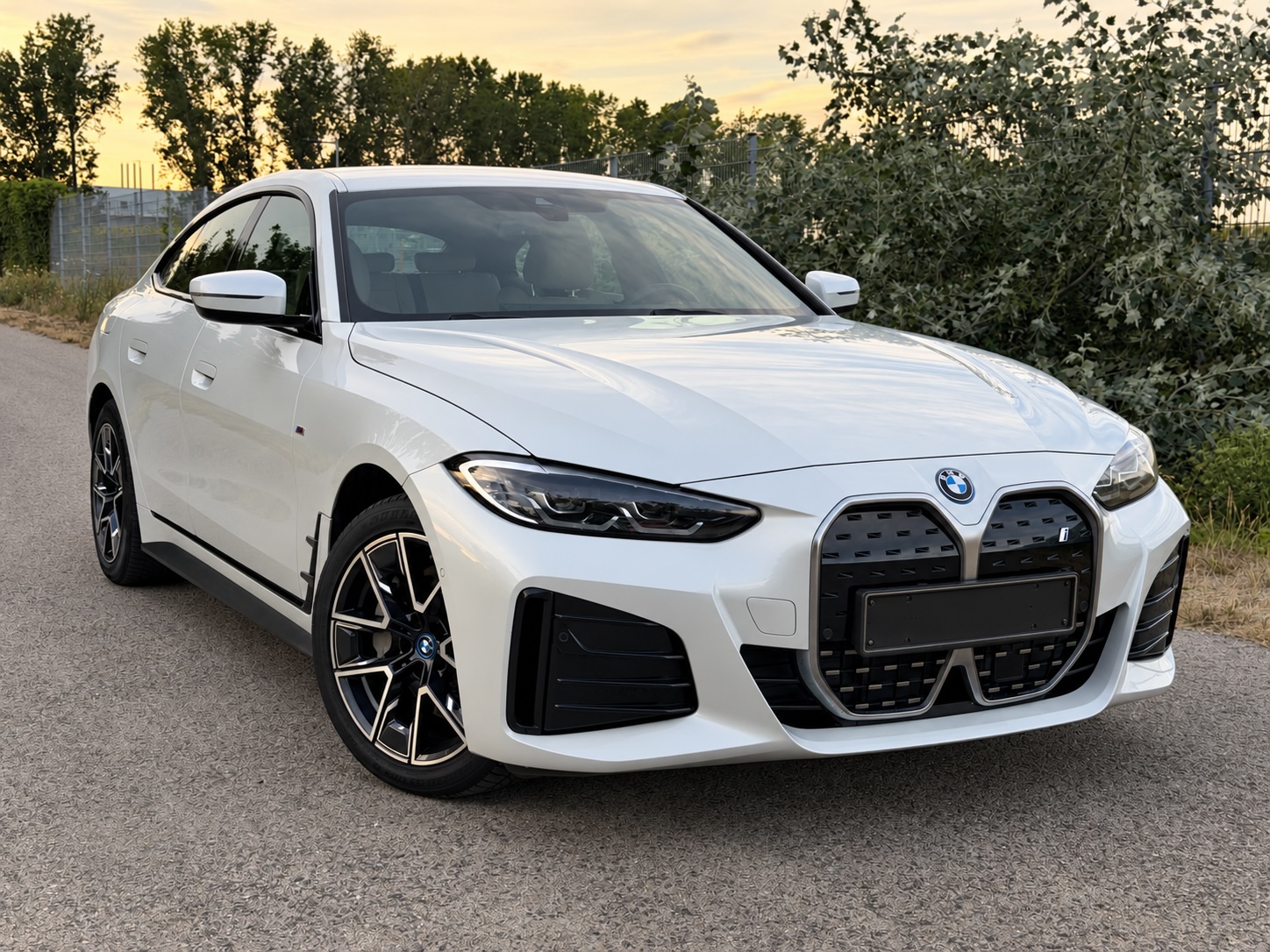BMW i4 eDrive40 M Sport with white interior